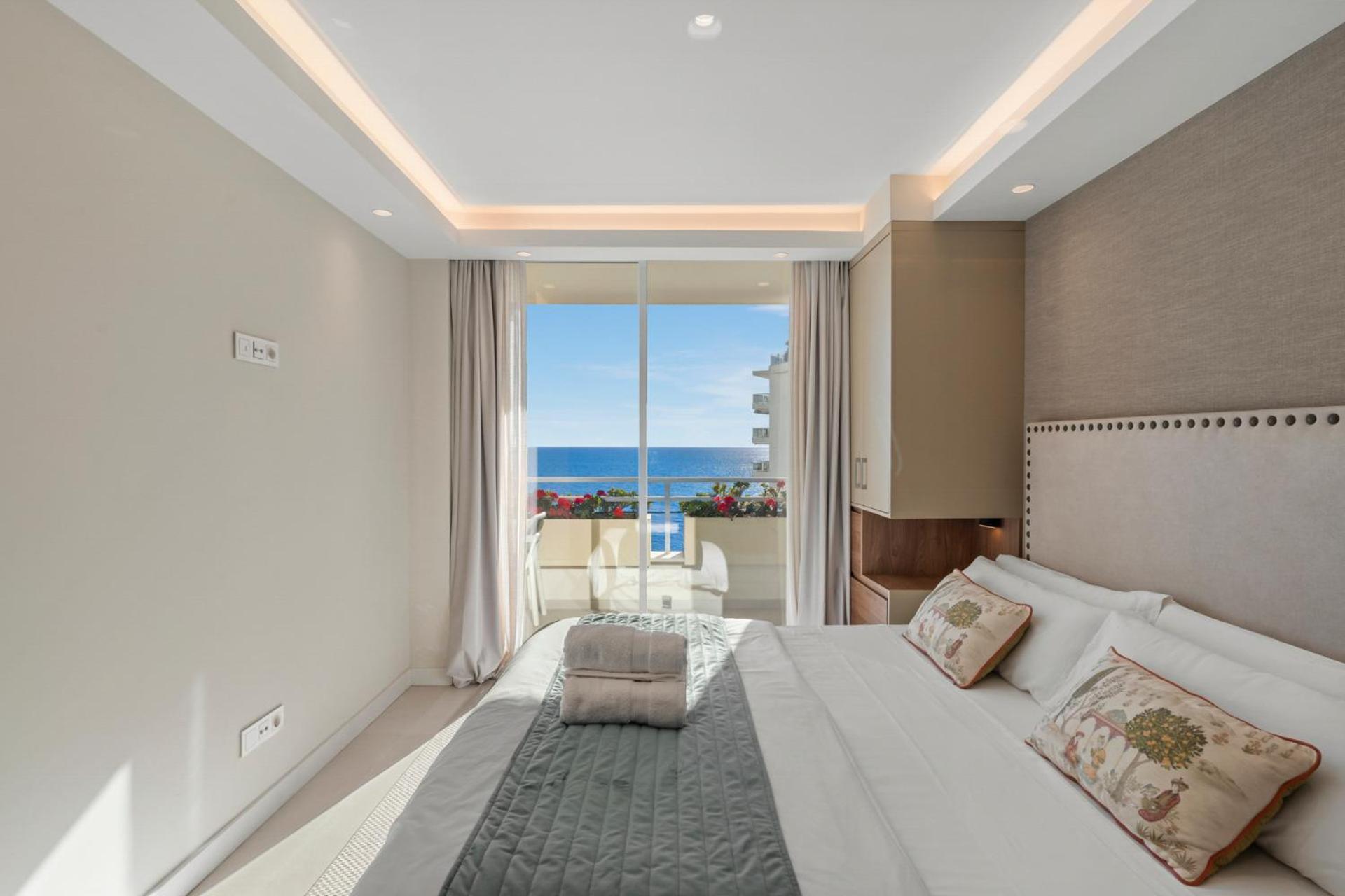 Beach Front Apartment With Pool Marbella Eksteriør billede